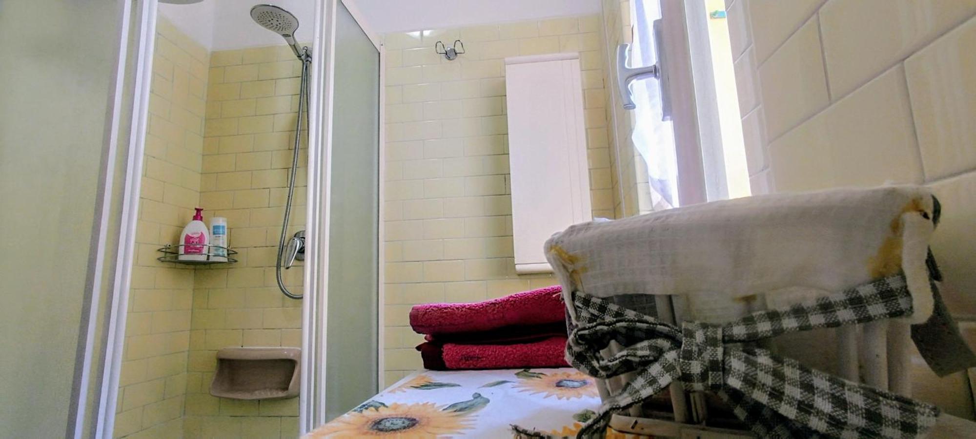 Casa Di Claude Con Posto Auto Apartment Finale Ligure Bagian luar foto