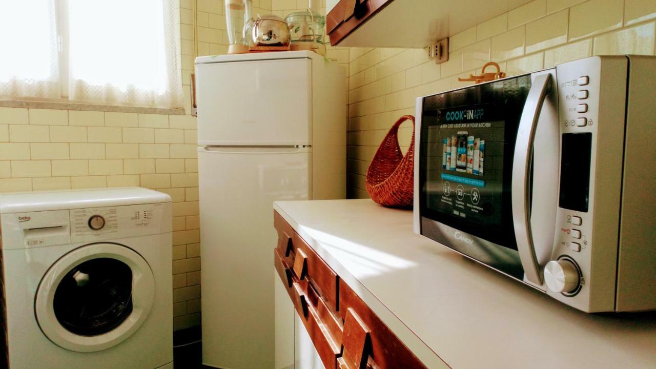 Casa Di Claude Con Posto Auto Apartment Finale Ligure Bagian luar foto